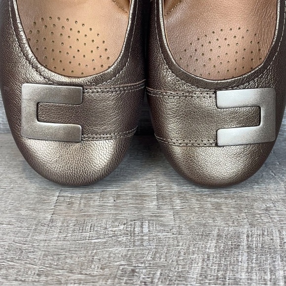 Clarks sz 6 bronze Concert Choir leather round toe flats - Picture 9 of 11